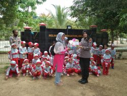 Kapolsek Sei Beduk Terima Kunjungan Anak-Anak TK Qurah Pancur, Berikan Edukasi dan Motivasi