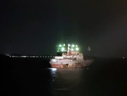 Bea Cukai Batam Gagalkan Upaya Pengeluaran Ilegal Kapal Kayu Tanpa Dokumen Kepabeanan