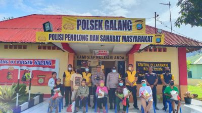 Polsek Galang Polresta Deli Serdang Bagikan Bansos Kepada Masyarakat