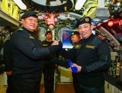 Disematkan Brevet Hiu Kencana TNI AL, Kapolri: Kekuatan Sinergitas Jaga Kedaulatan Bangsa Indonesia