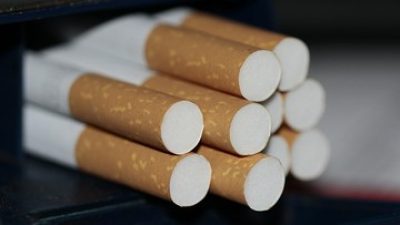 Jokowi Bakal Larang Penjualan Rokok Batangan