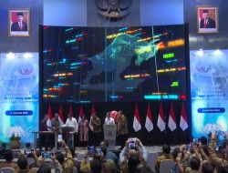 Presiden Jokowi Resmi Buka Perdagangan Bursa Perdana 2023