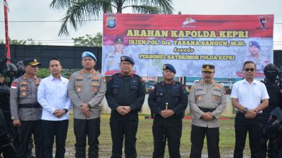 Kapolda Kepri Beri Arahan Kepada Personel Satbrimob Polda Kepri