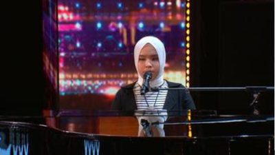 Apa Itu Golden Buzzer yang Didapat Putri Ariani dari Simon Cowell di America’s Got Talent?