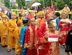 Bupati Karimun Hadiri Karnaval HUT RI ke-78 Tanjung Batu