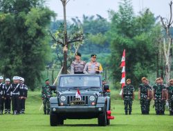 Di Bawah Guyuran Hujan Kapolda Sumut Pimpin Gelar Pasukan Ops Mantap Brata 2023-2024