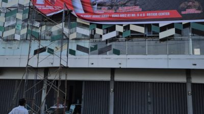 Pastikan Tak Ada Kendala, Ketua DPD GRIB Jaya Kepri bersama Sekretaris Tinjau Persiapan Kantor Baru