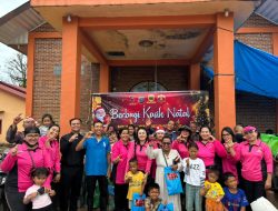 Rayakan Natal dengan Kepedulian, STM Karunia Batalyon C Satbrimobda Sumut Salurkan Bantuan ke Gereja Terdampak Bencana di Batang Toru