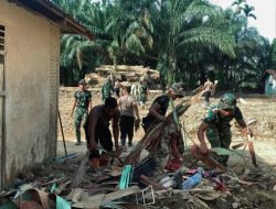 Dari Rumah Warga hingga Masjid, Sinergi Brimob Sumut Bergerak Bantu Korban Bencana