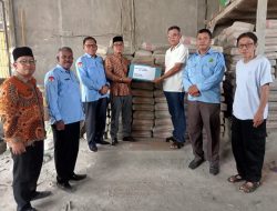 Kemenag DS dan KUA Pantai Labu Berikan Sumbangan Material Semen untuk Pembangunan Sekolah Buddhis