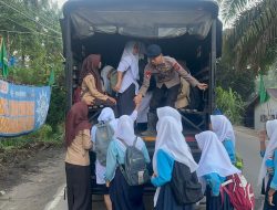 Brimob Polda Sumut Hadirkan Asa di Tengah Bencana, Antar Jemput Anak-anak Tapsel Kembali Menuju Masa Depan