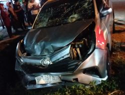 Pengemudi Sigra Jadi Bulan-Bulanan Massa Usai Tabrak Dua Motor di Tanjung Morawa