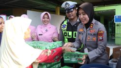 Polres Karimun Gelar Pembagian Takjil Serta Buka Puasa Bersama Dengan Masyarakat